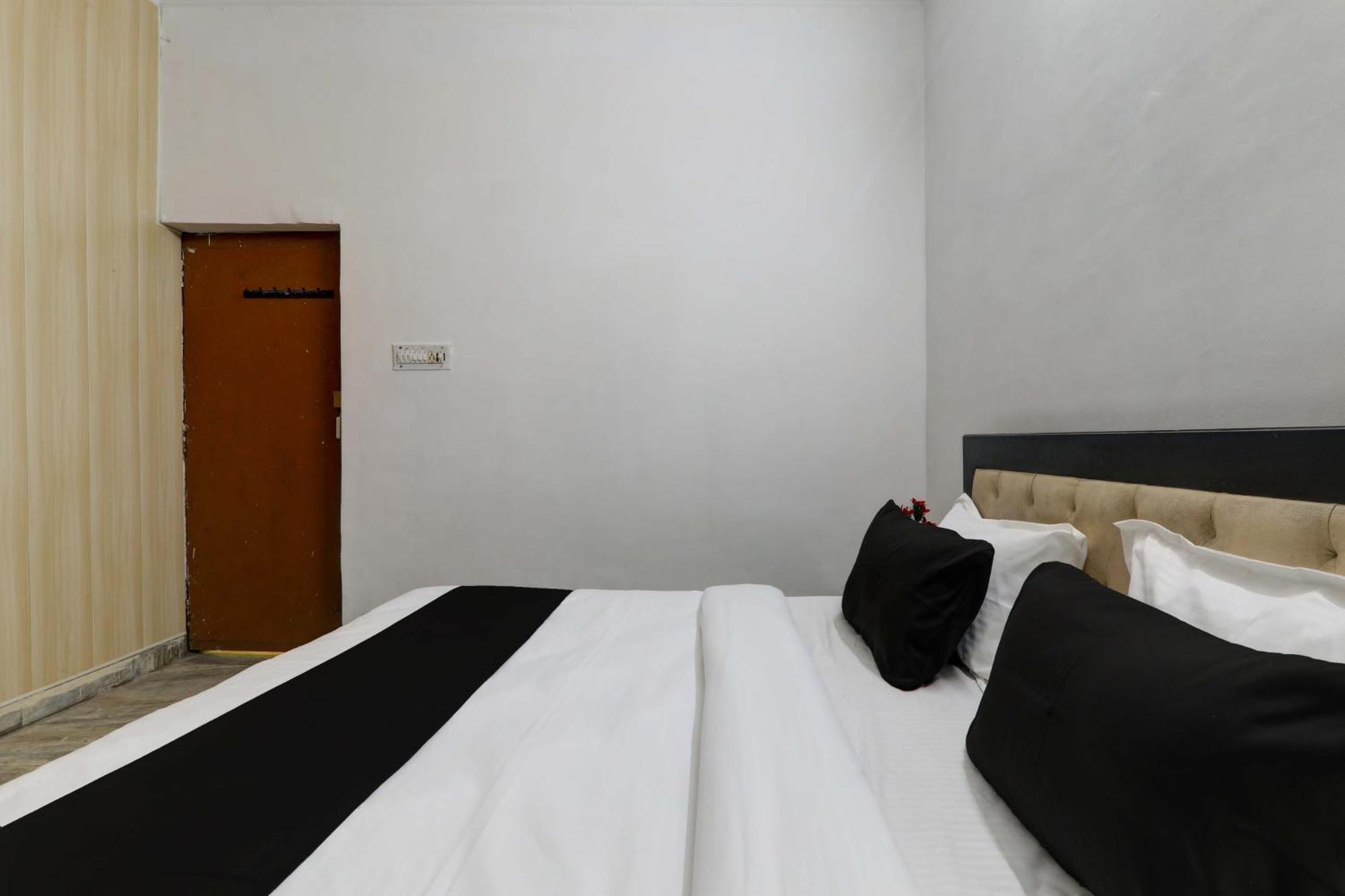 Hotel O Dripp Stay Inn Λάκναου Εξωτερικό φωτογραφία